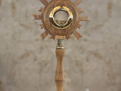 STA_Monstrance_Church_1